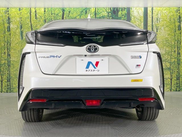 TOYOTA PRIUS PHV 2018 Image 31
