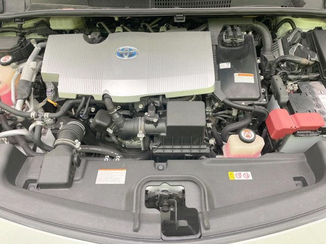 TOYOTA PRIUS PHV 2018 Image 31