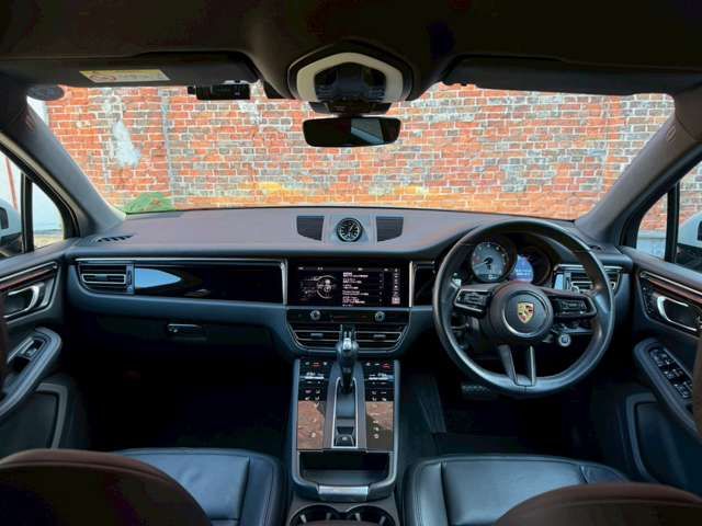 PORSCHE MACAN 2022 Image 31