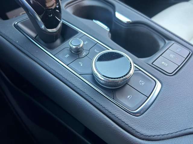 CADILLAC XT4 2023 Image 31