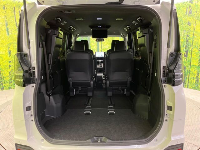 TOYOTA VOXY 2024 Image 31