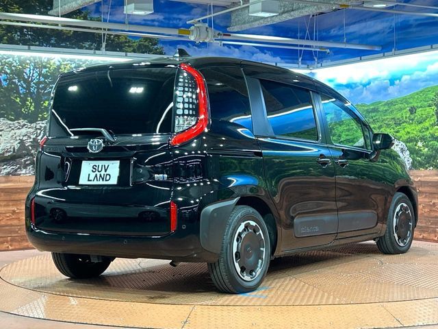 TOYOTA SIENTA HYBRID 2022 Image 31