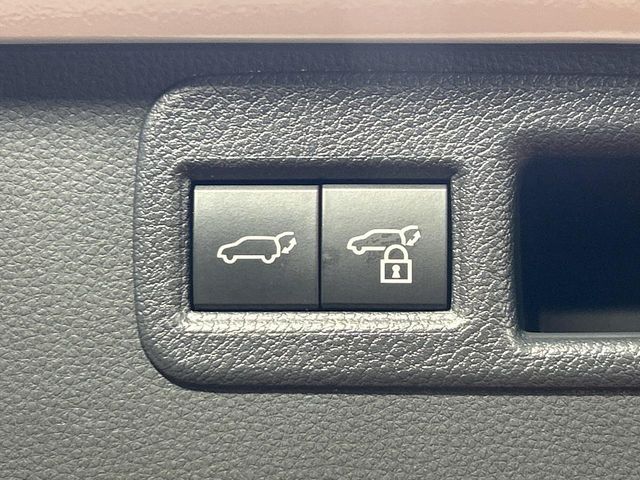 TOYOTA HARRIER 2WD 2023 Image 31