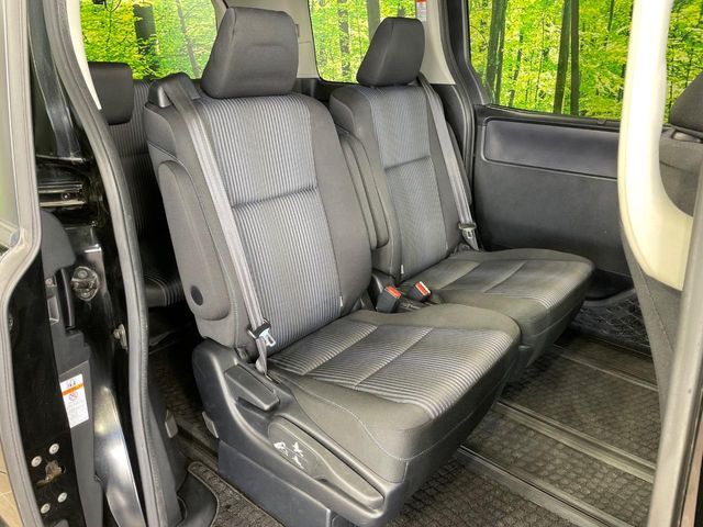 TOYOTA VOXY 2015 Image 31