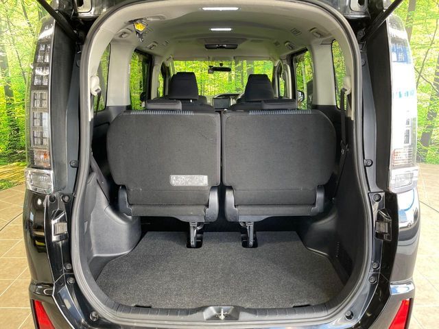 TOYOTA VOXY 2015 Image 31