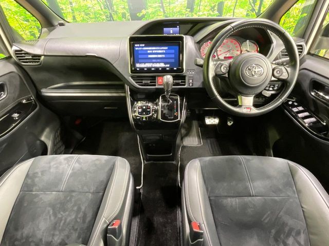 TOYOTA VOXY 2019 Image 31