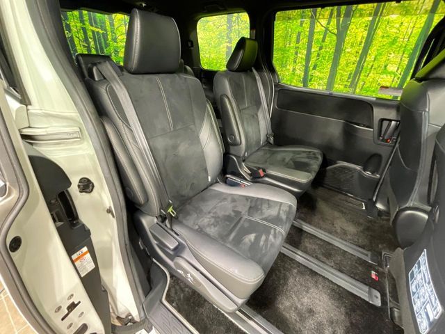 TOYOTA VOXY 2019 Image 31