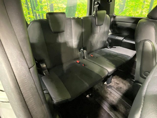 TOYOTA VOXY 2019 Image 31