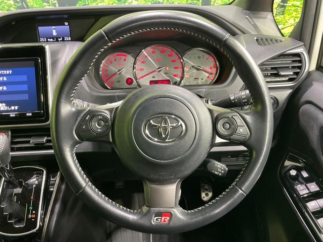 TOYOTA VOXY 2019 Image 31