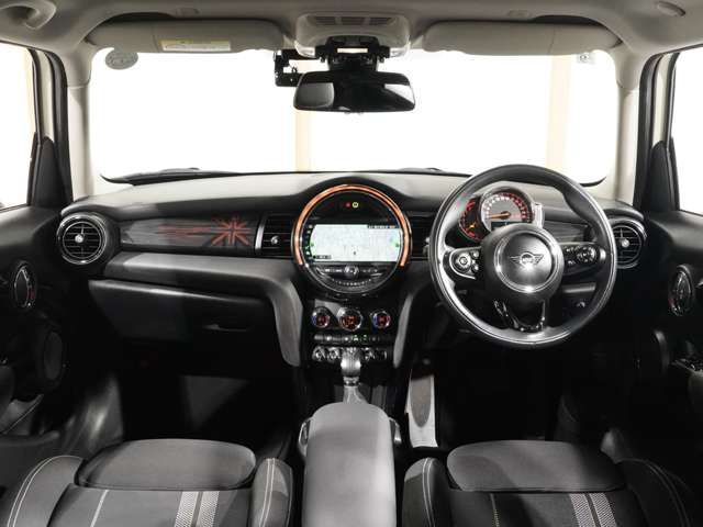 BMW MINI COOPER SD 5DOOR 2019 Image 31