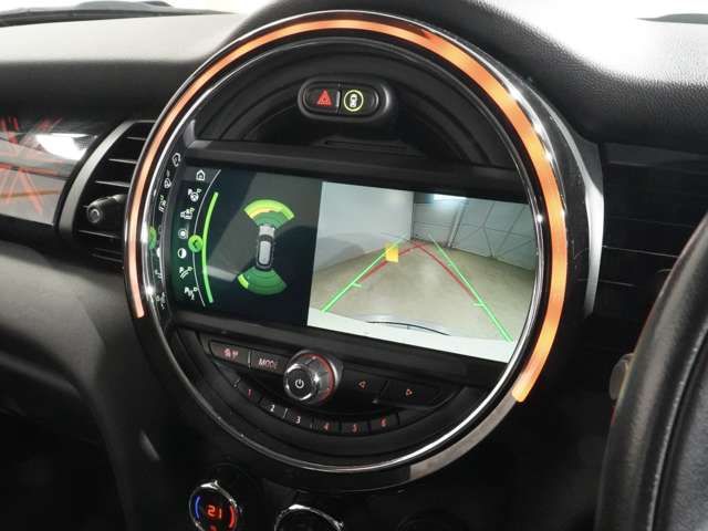 BMW MINI COOPER SD 5DOOR 2019 Image 31