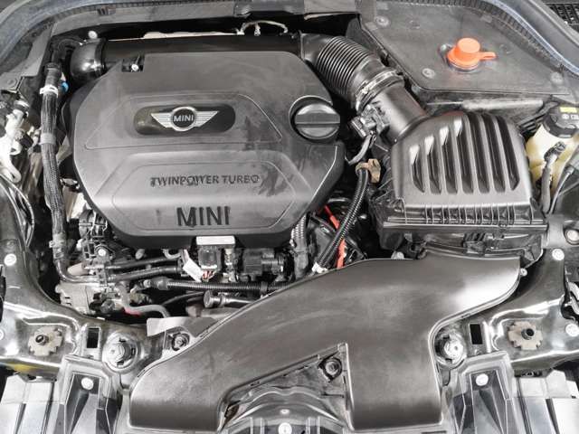 BMW MINI COOPER SD 5DOOR 2019 Image 31