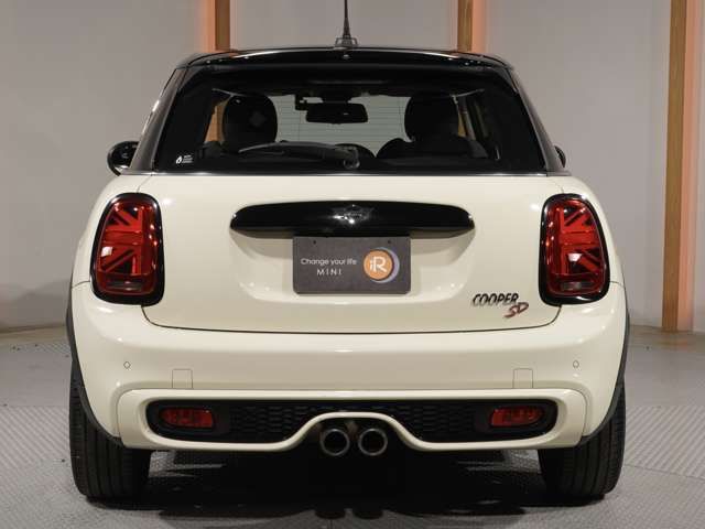 BMW MINI COOPER SD 5DOOR 2019 Image 31