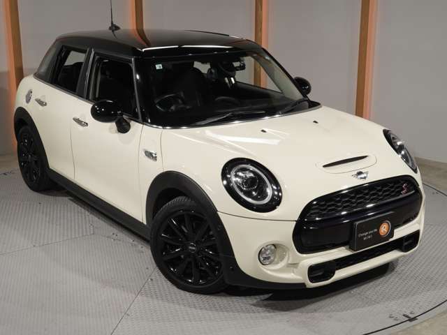 BMW MINI COOPER SD 5DOOR 2019 Image 31