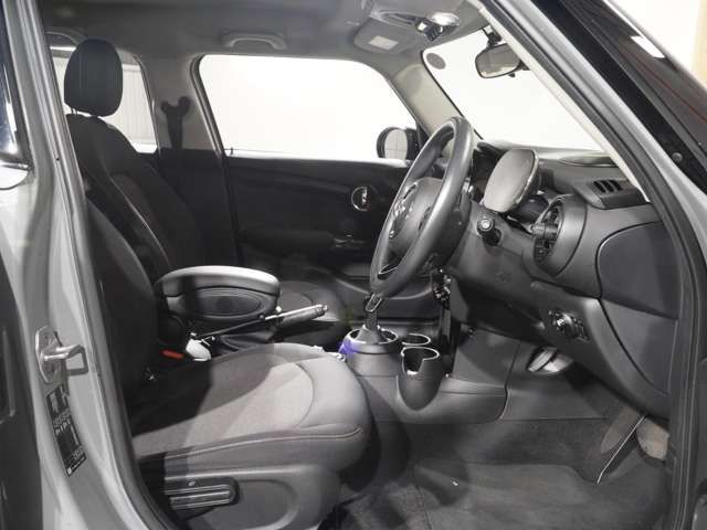 BMW MINI COOPER D 5DOOR 2020 Image 31