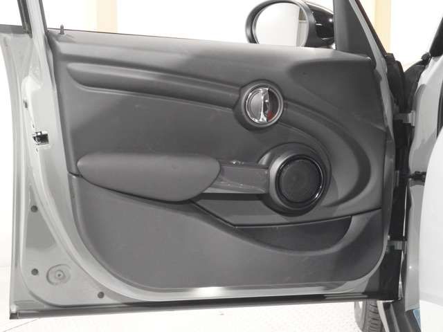 BMW MINI COOPER D 5DOOR 2020 Image 31