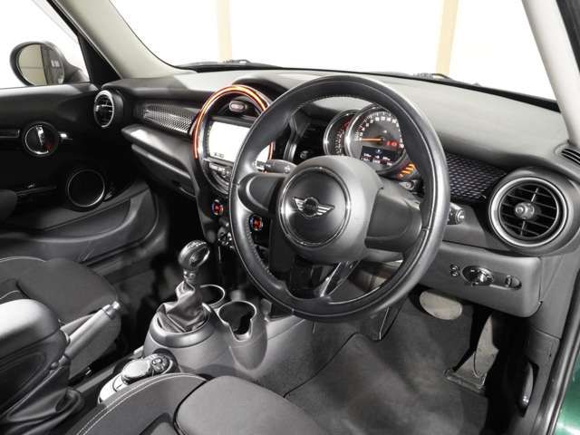 BMW MINI COOPER S 5D 2015 Image 31