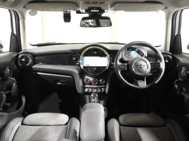 BMW MINI COOPER SD 5DOOR 2023 Image 31