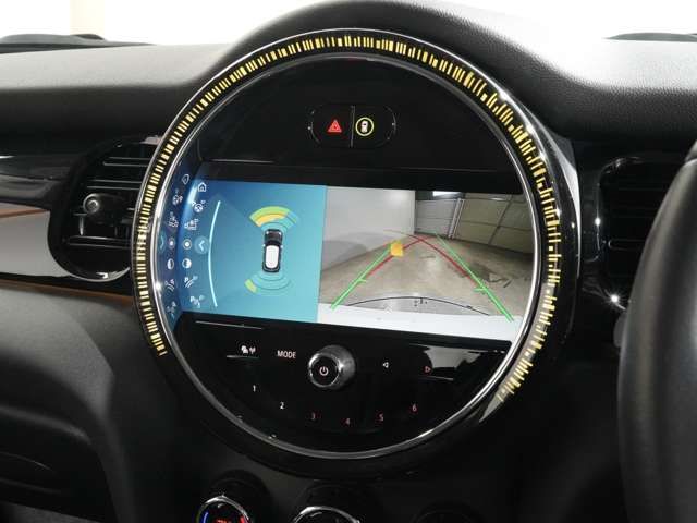 BMW MINI COOPER SD 5DOOR 2023 Image 31