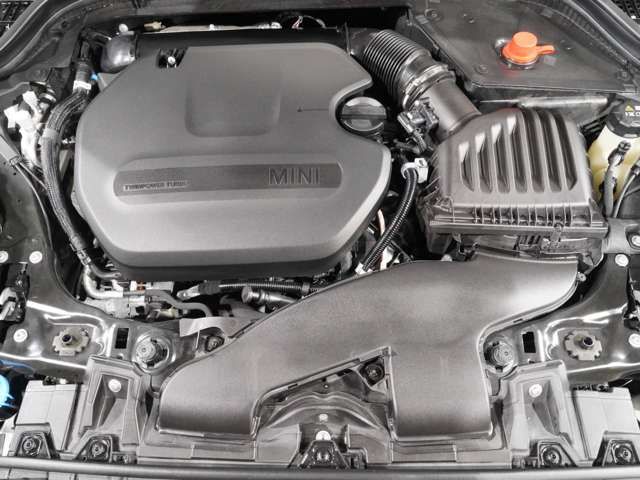 BMW MINI COOPER SD 5DOOR 2023 Image 31