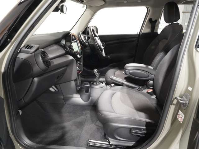 BMW MINI COOPER 5DOOR 2019 Image 31