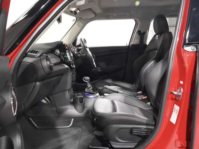 BMW MINI COOPER 5DOO 2018 Image 31