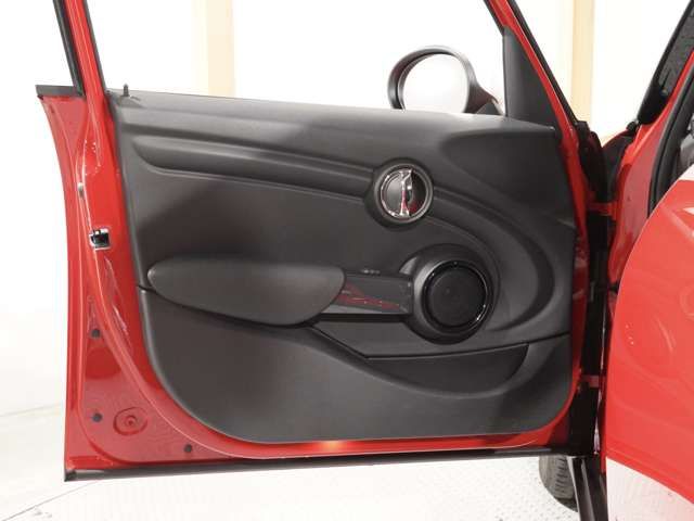 BMW MINI COOPER 5DOO 2018 Image 31