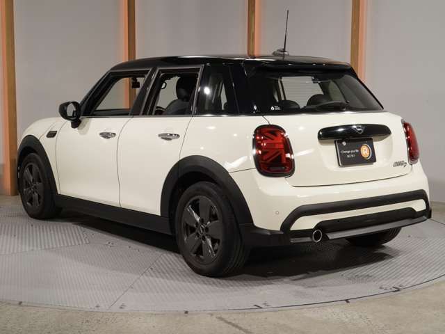 BMW MINI COOPER D 5DOOR 2021 Image 31