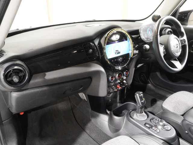 BMW MINI COOPER D 5DOOR 2021 Image 31