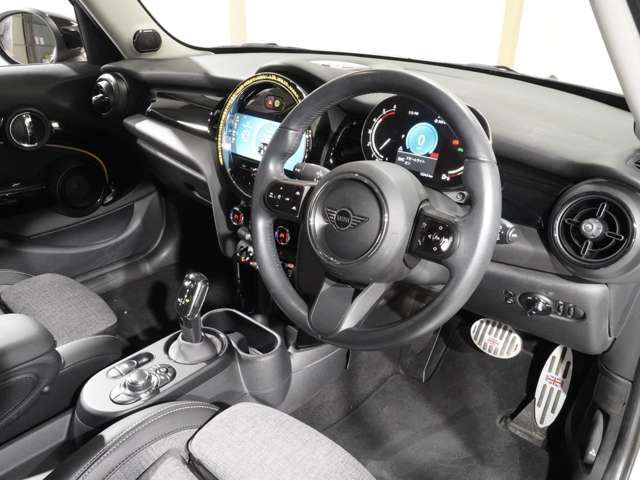 BMW MINI COOPER D 5DOOR 2021 Image 31