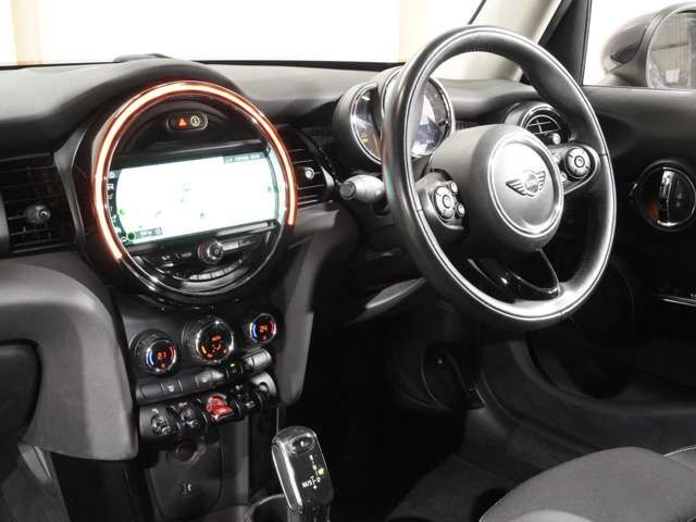 BMW MINI COOPER S 5DOOR 2018 Image 31