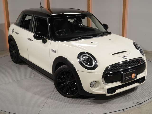 BMW MINI COOPER S 5DOOR 2018 Image 31