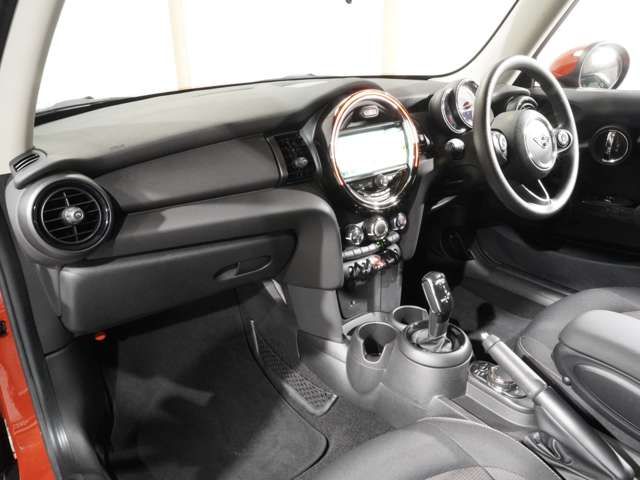 BMW MINI ONE 2019 Image 31