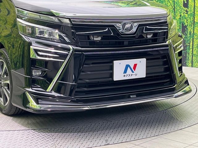 TOYOTA VOXY 2017 Image 31