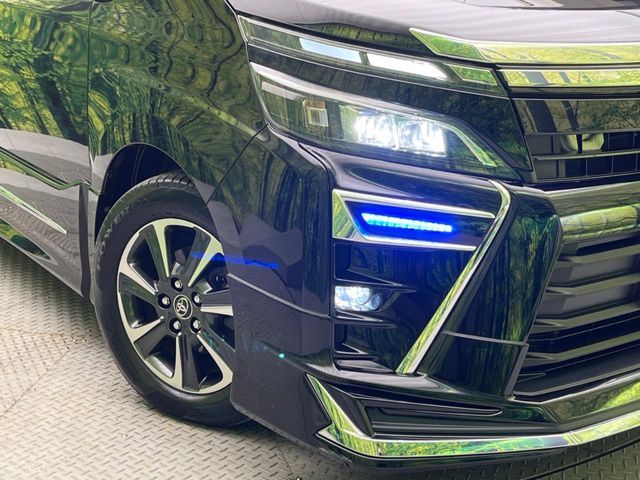 TOYOTA VOXY 2017 Image 31