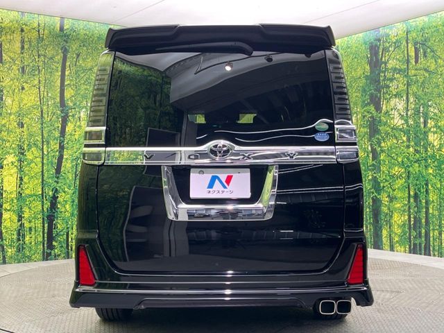 TOYOTA VOXY 2017 Image 31