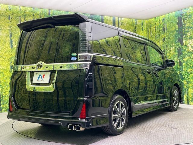 TOYOTA VOXY 2017 Image 31