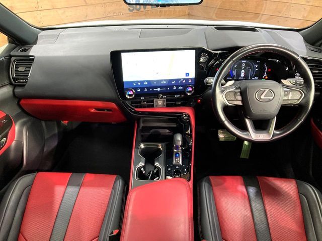 TOYOTA LEXUS NX350H 2023 Image 31