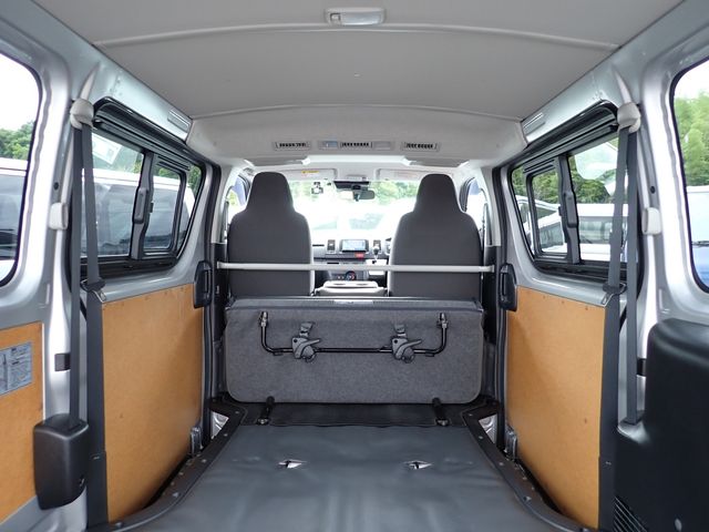TOYOTA HIACE VAN 1.25T 2WD 2020 Image 31