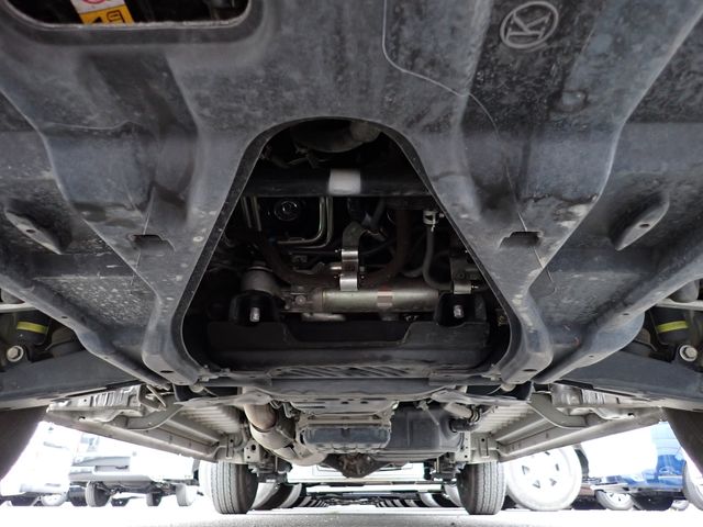 TOYOTA HIACE VAN 1.25T 2WD 2020 Image 31