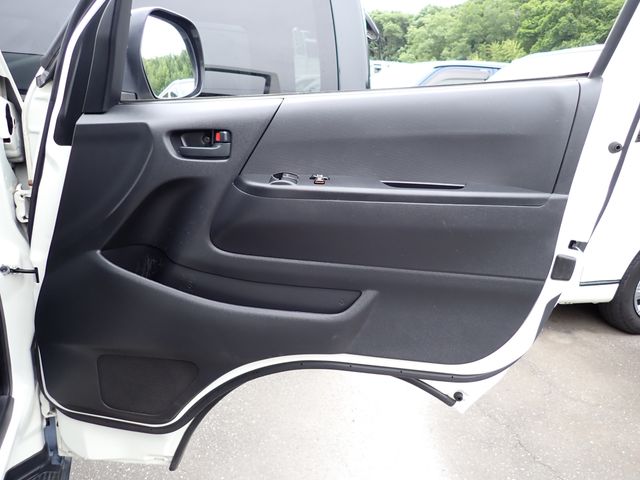 TOYOTA HIACE VAN 1.25T 2WD 2016 Image 31