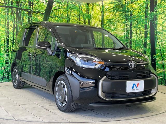 TOYOTA SIENTA HYBRID 2023 Image 31