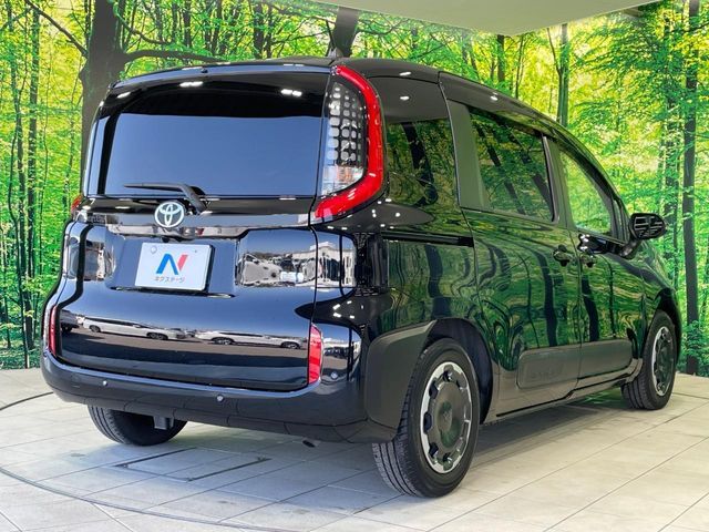 TOYOTA SIENTA HYBRID 2023 Image 31