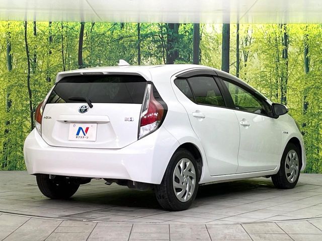 TOYOTA AQUA 2015 Image 31