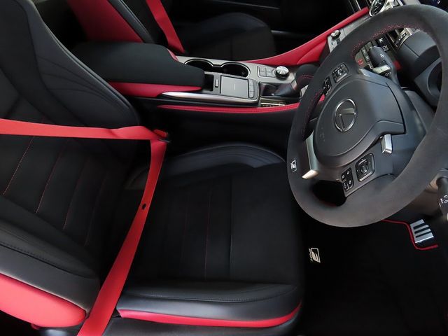 TOYOTA LEXUS RC300H 2025 Image 31