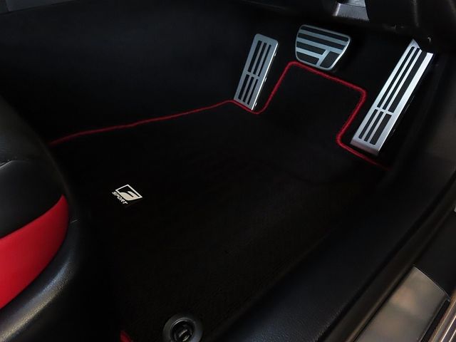 TOYOTA LEXUS RC300H 2025 Image 31