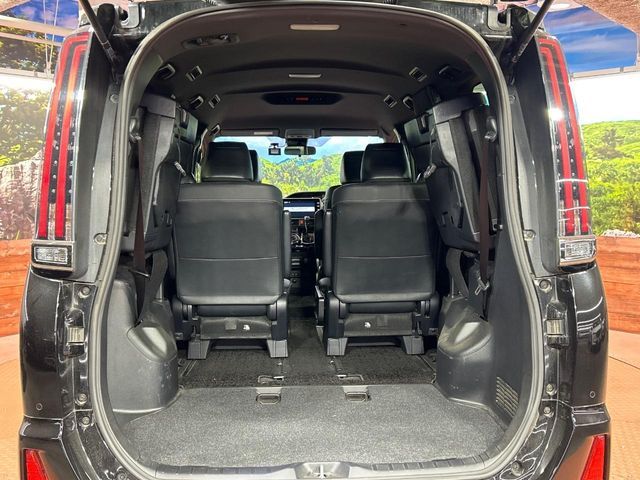 TOYOTA NOAH 2021 Image 31