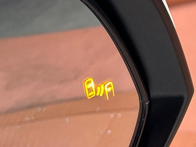 TOYOTA RAV4 HYBRID 4WD 2021 Image 31