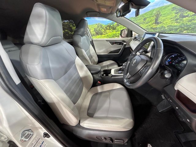 TOYOTA RAV4 HYBRID 4WD 2021 Image 31