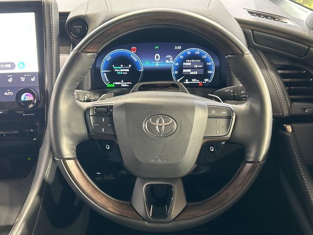 TOYOTA ALPHARD HYBRID 2025 Image 31